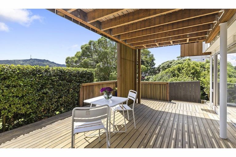 Photo of property in 26 Waru Street, Khandallah, Wellington, 6035