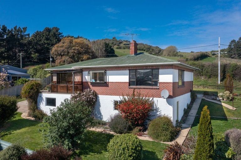 Photo of property in 8 Allen Road, Green Island, Dunedin, 9018