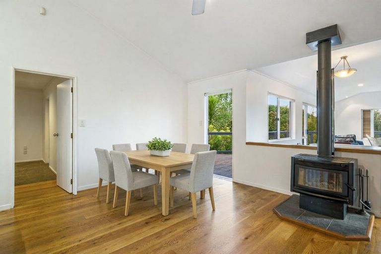 Photo of property in 12 Whitehills Road, Waitoki, Silverdale, 0994