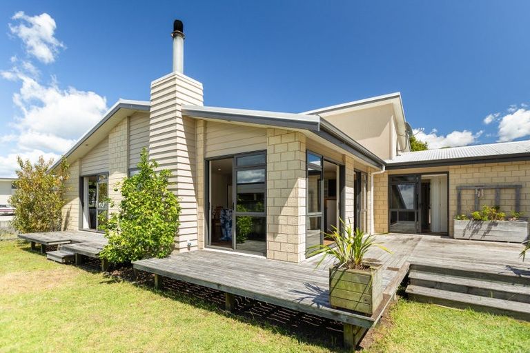 Photo of property in 4 Captain Wood Avenue, Whitianga, 3510