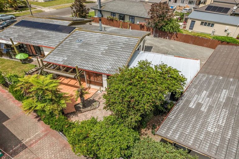 Photo of property in 2/807 Avenue Road East, Parkvale, Hastings, 4122