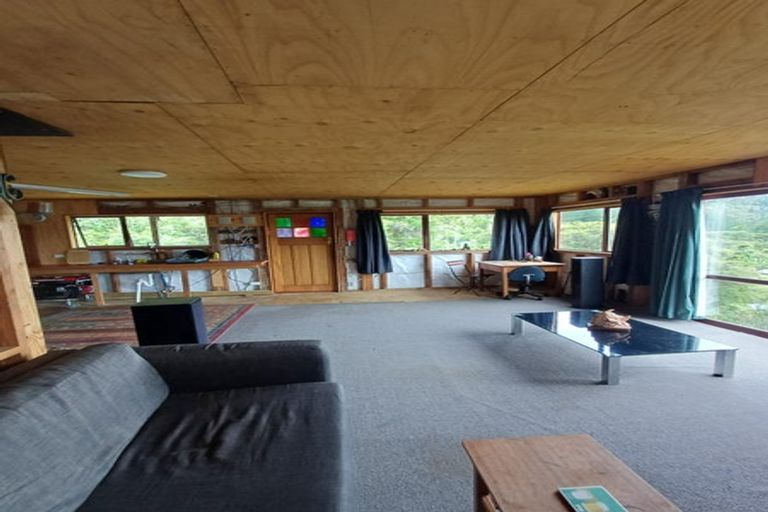 Photo of property in 7116 Kenepuru Road, Raetihi, Picton, 7282