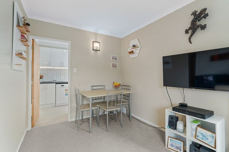 Photo of property in 81b Collier Avenue, Karori, Wellington, 6012