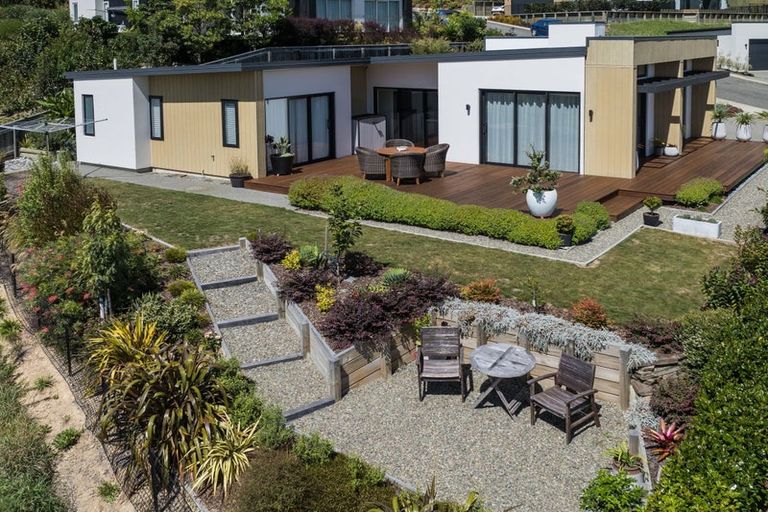 Photo of property in 18 Hill Tops Way, Stoke, Nelson, 7011