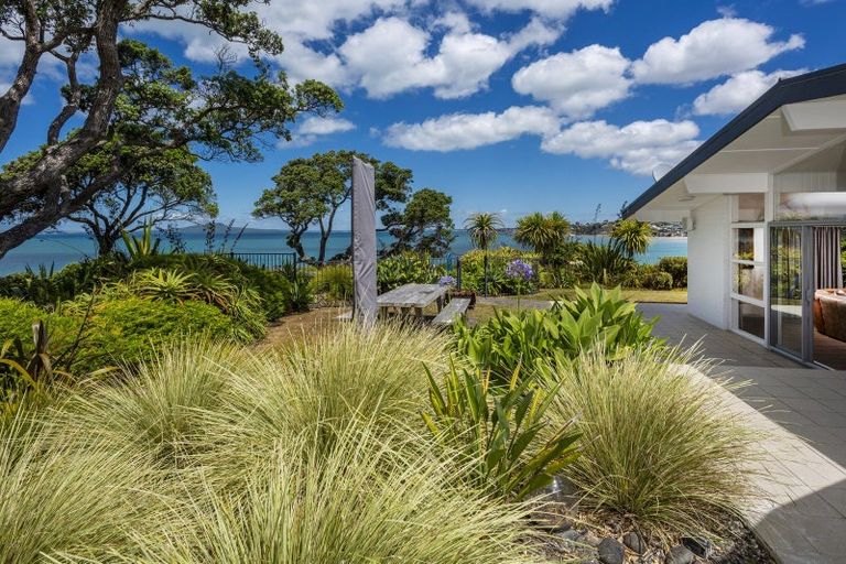 Photo of property in 62 Sharon Road, Waiake, Auckland, 0630