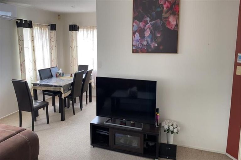Photo of property in 1/25 Glenlea Place, Flat Bush, Auckland, 2019