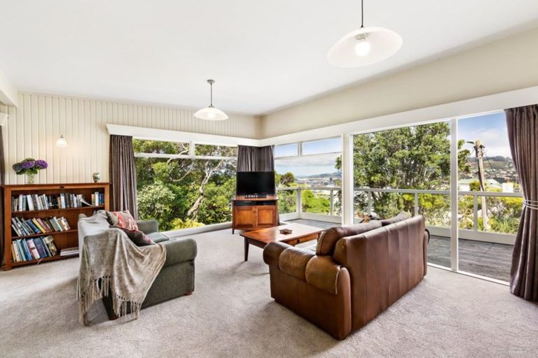 Photo of property in 1 Whitu Street, Khandallah, Wellington, 6035