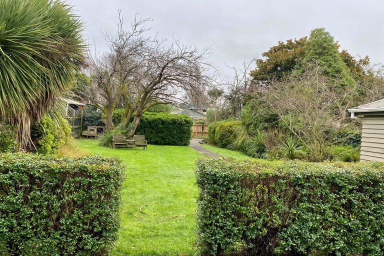 Photo of property in 135 Saint Martins Road, Saint Martins, Christchurch, 8022