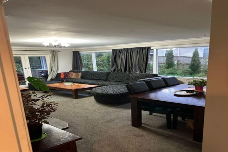 Photo of property in 19 Kiwi Crescent, Tawa, Wellington, 5028