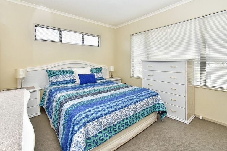 Photo of property in 56 Peninsula Road, Mangere, Auckland, 2022