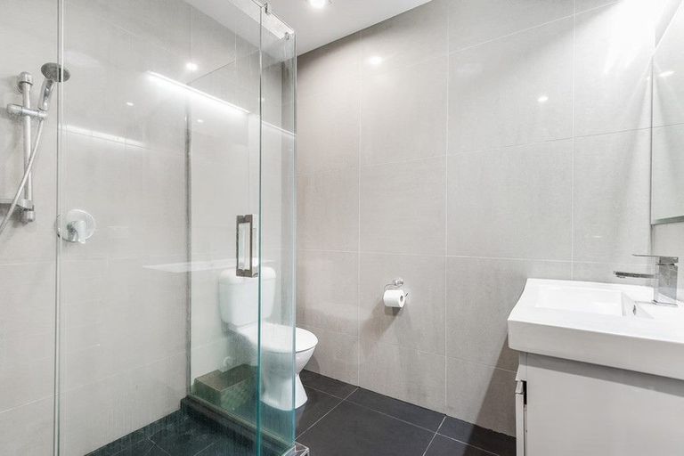 Photo of property in 12 Cairnsvale Rise, Manurewa, Auckland, 2105