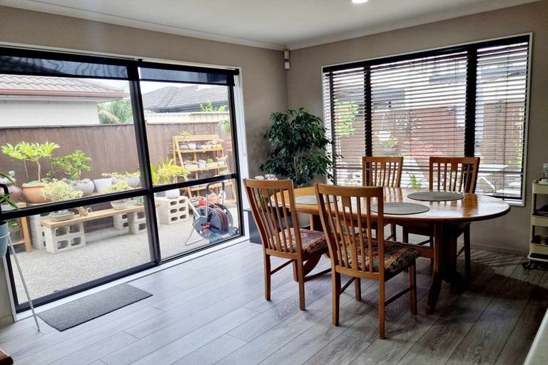 Photo of property in 21 Cambrian Street, Churton Park, Wellington, 6037