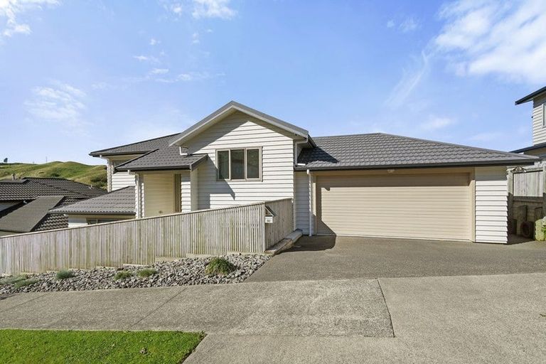 Photo of property in 60 Mauldeth Terrace, Churton Park, Wellington, 6037