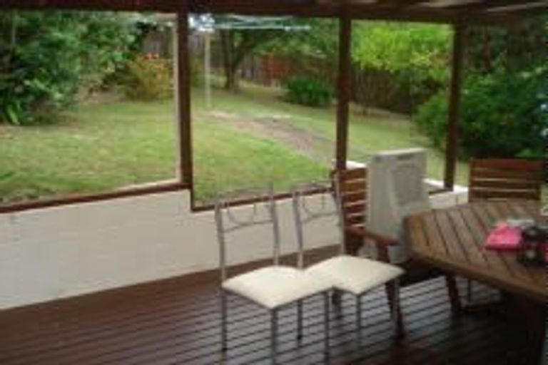 Photo of property in 5 Kama Place, Sunnynook, Auckland, 0620