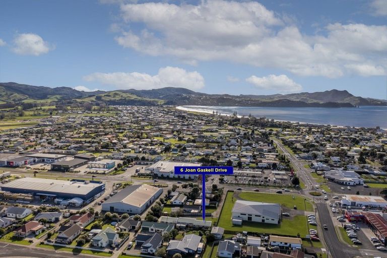 Photo of property in 6 Joan Gaskell Drive, Whitianga, 3510