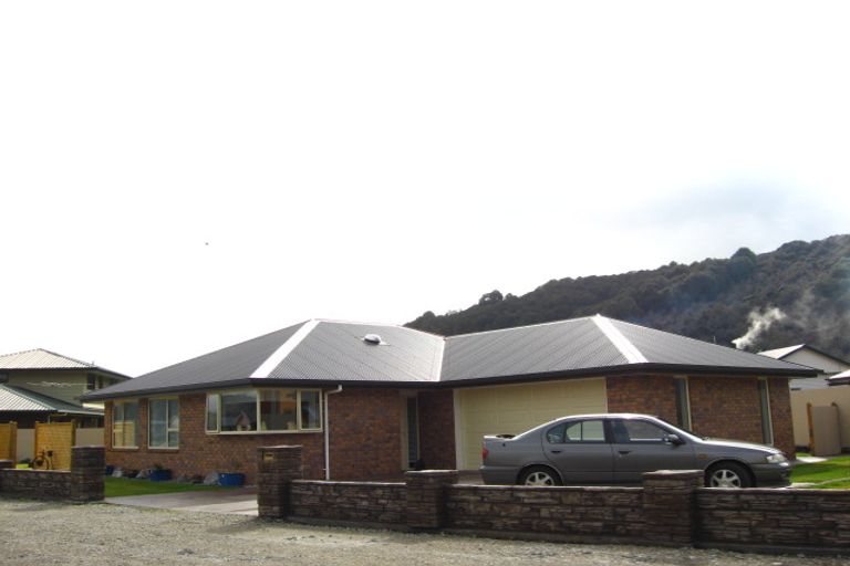 Photo of property in 59 Davis Street, Reefton, 7830