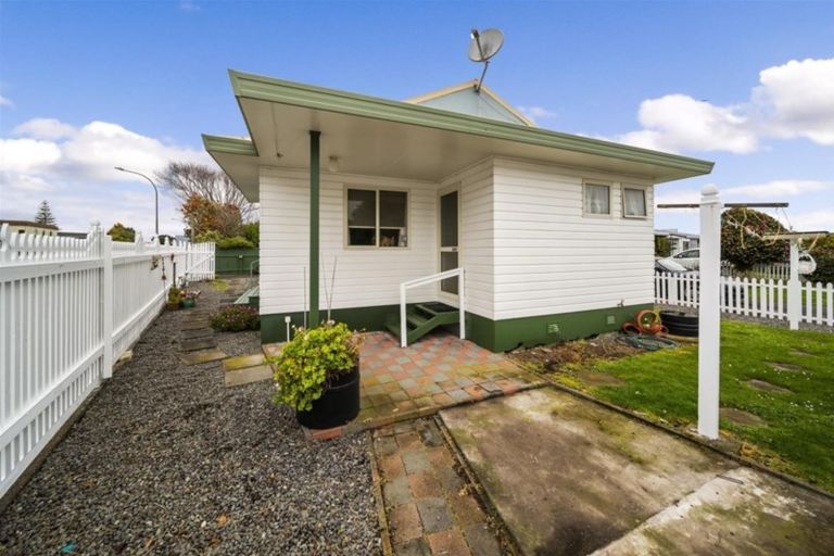 Photo of property in 57 Murray Avenue, Hawera, 4610