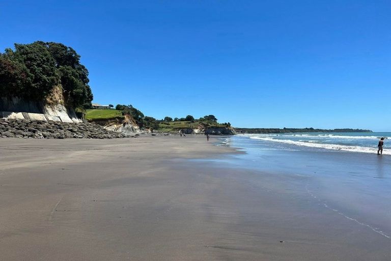 Photo of property in 25-27 Onaero Beach Road, Onaero, Waitara, 4383