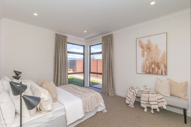 Photo of property in 22 Phoenix Palms Grove, Levin, 5510