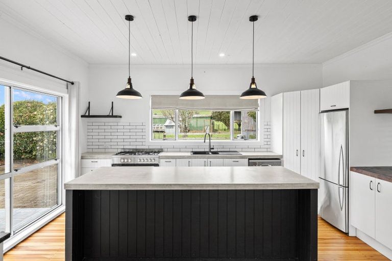 Photo of property in 826 Mokau Road, Mimi, Urenui, 4377