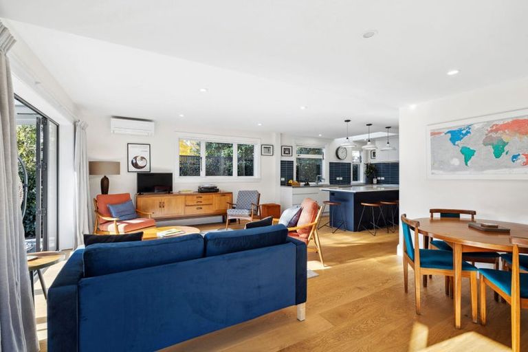 Photo of property in 19 Weston Road, St Albans, Christchurch, 8052