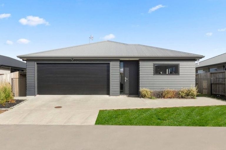 Photo of property in 35 Taioma Close, Papamoa, 3118
