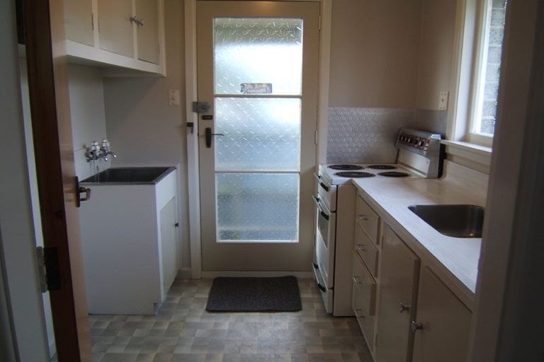 Photo of property in 2/26 Edgeware Road, St Albans, Christchurch, 8014