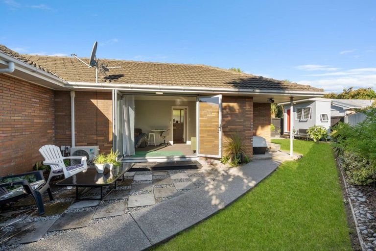 Photo of property in 12 Redbridge Lane, Sydenham, Christchurch, 8023