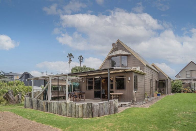 Photo of property in 21b Harsant Avenue, Hahei, Whitianga, 3591