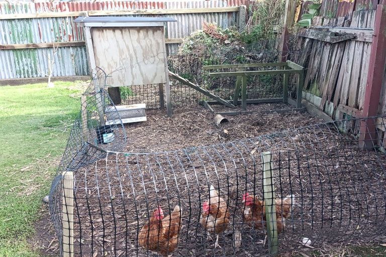 Photo of property in 102 Peel Street, Westport, 7825