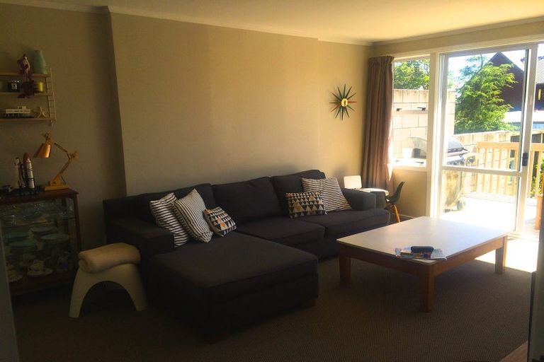 Photo of property in 19 Otakau Road, Milford, Auckland, 0620