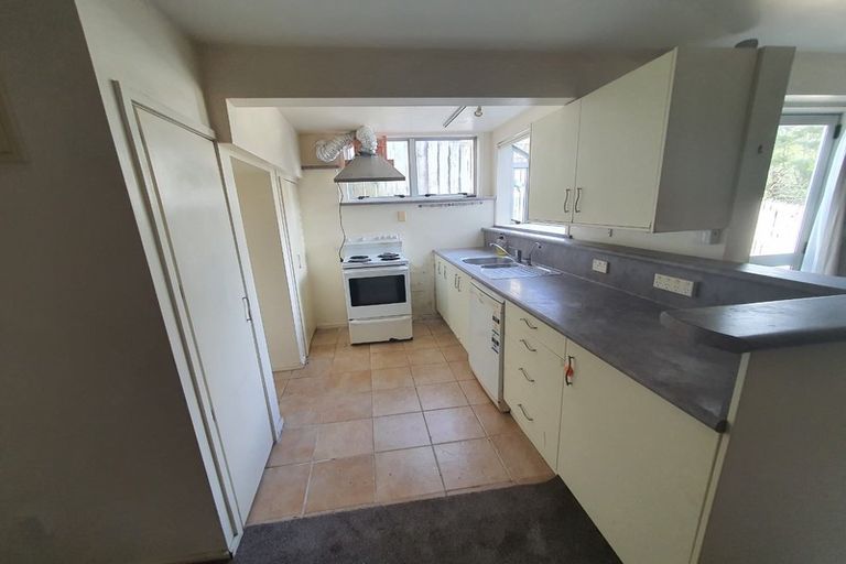 Photo of property in 24 Katrina Place, Massey, Auckland, 0614
