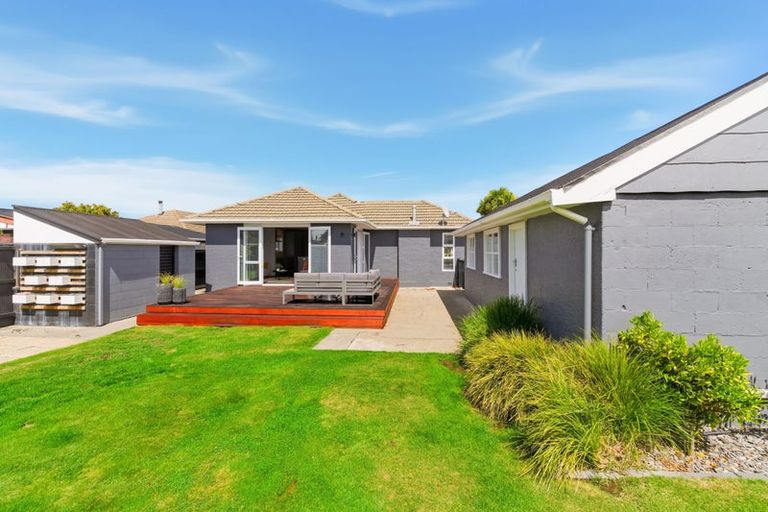 Photo of property in 77 Neill Street, Hornby, Christchurch, 8042