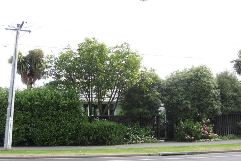Photo of property in 434 Linwood Avenue, Bromley, Christchurch, 8062