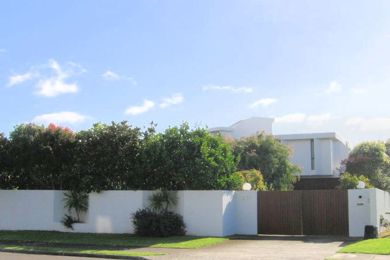 Photo of property in 20 Sunbrae Grove, Mount Maunganui, 3116