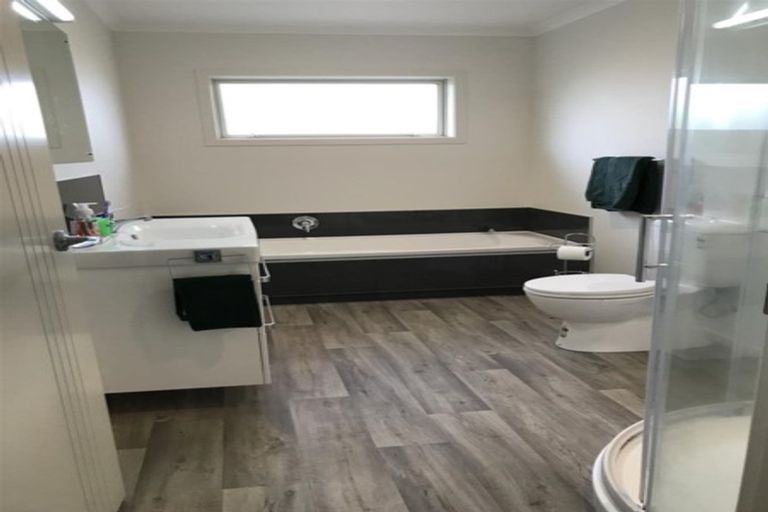 Photo of property in 35 Hamlet Street, Stratford, 4332