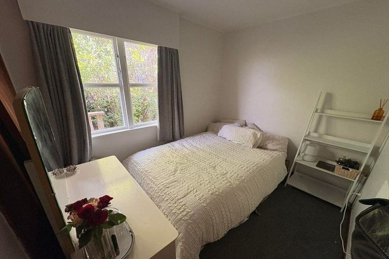 Photo of property in 14 City View Grove, Harbour View, Lower Hutt, 5010