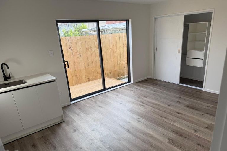 Photo of property in 67b Hutchinsons Road, Bucklands Beach, Auckland, 2014