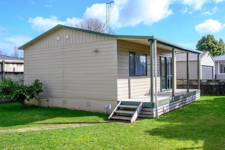 Photo of property in 37 Vardon Road, St Andrews, Hamilton, 3200