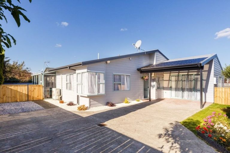 Photo of property in 135a Heretaunga Street, Palmerston North, 4414