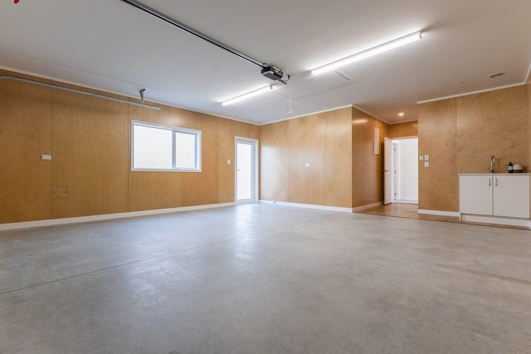 Photo of property in 23 Frimley Terrace, Waikanae Beach, Waikanae, 5036