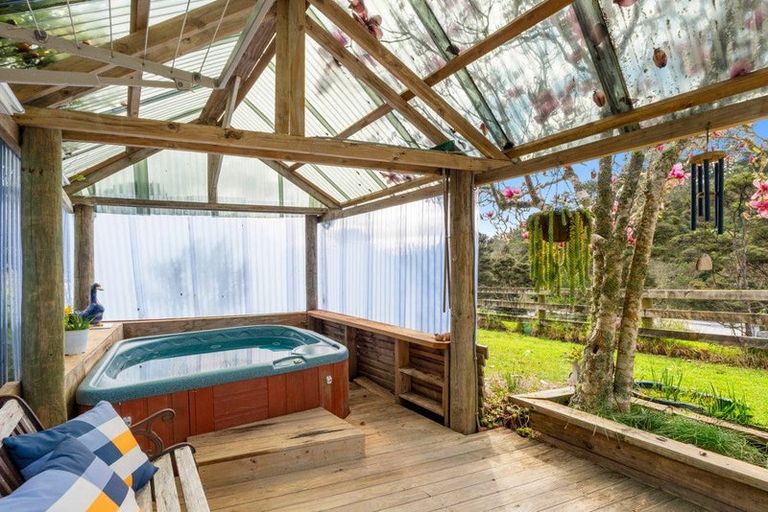 Photo of property in 1180 East Coast Road, Redvale, Albany, 0794