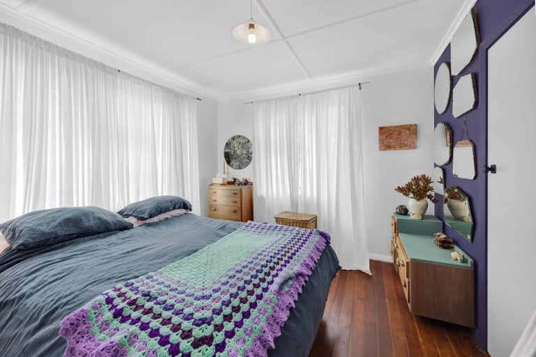 Photo of property in 30 Leicester Street, Patea, 4520