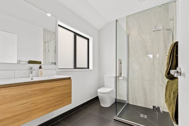 Photo of property in 75 Glenvar Ridge Road, Long Bay, Auckland, 0630