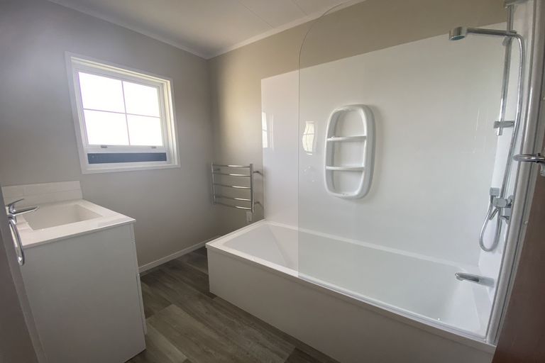 Photo of property in 46 Lee Street, Castlecliff, Whanganui, 4501