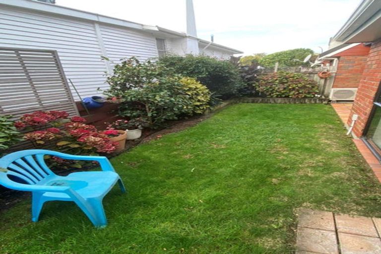 Photo of property in 2/9 Mana Esplanade, Paremata, Porirua, 5026