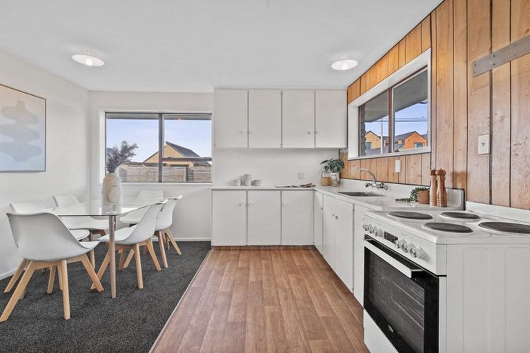 Photo of property in 18 Steadman Road, Broomfield, Christchurch, 8042