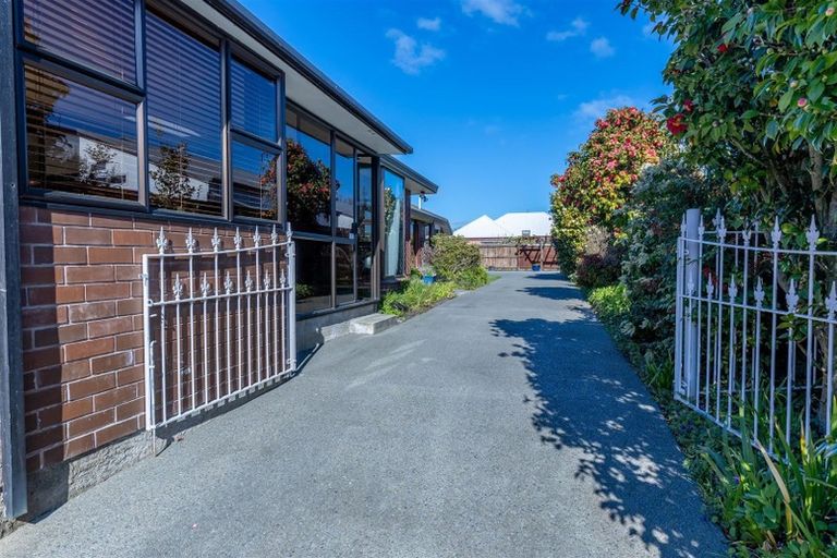 Photo of property in 29 Cricklewood Place, Avonhead, Christchurch, 8042