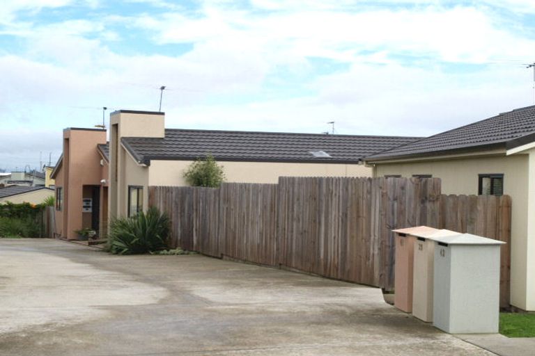 Photo of property in 43 Puma Drive, Golflands, Auckland, 2013