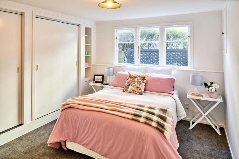 Photo of property in 54 Ferry Street, Seatoun, Wellington, 6022